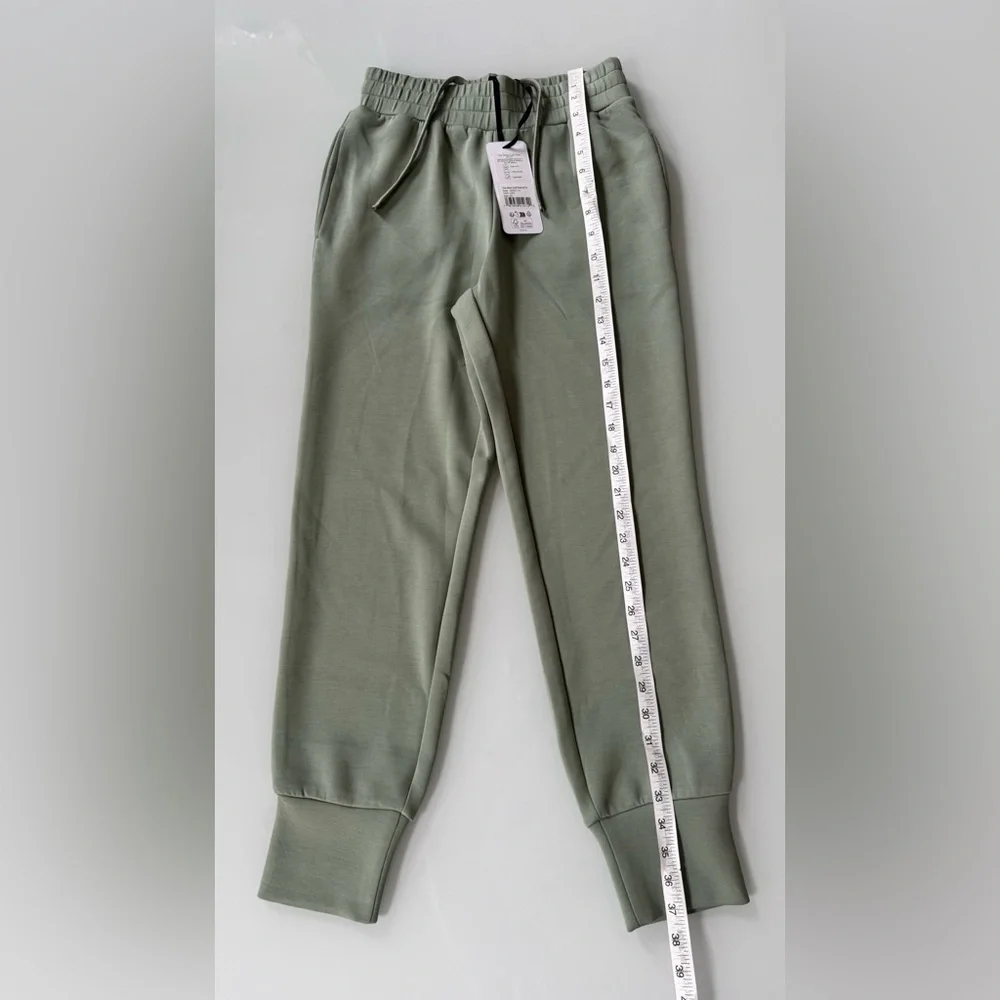 NWT Varley Slim Cuff Pant 27.5” Green Joggers - Size XS - Picture 6 of 7